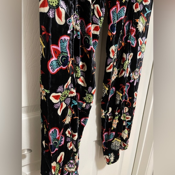 Authentic Valentino Garavani Floral Blend Printed Mid-Rise Pants - Picture 3 of 13